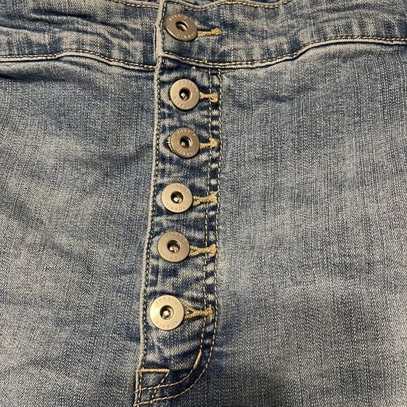 Torrid cut off shorts button fly hi rise size 30 - Picture 9 of 9